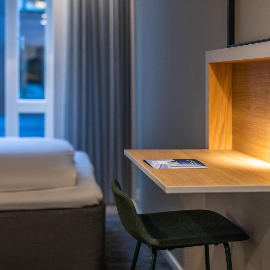 Comwell Copenhagen Portside Dolce By Wyndham Hotel Kültér fotó The table in the room